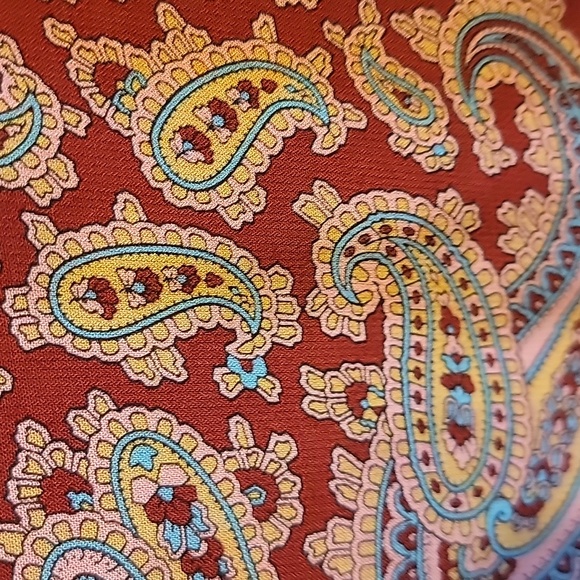 Harold's skirt fully lined - Picture 2 of 6